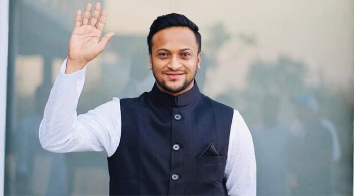 একটা সময় দেখতাম সবাই আওয়ামী লীগ করে, এখন দেখি কেউই করে না